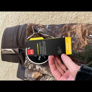 UA early season pants NWT